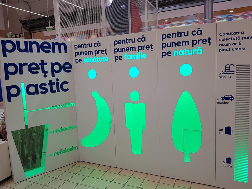 Carrefour Băneasa sparge gheața! Un PET pentru un fruct sau o legumă și caserola proprie ca să evităm plasticul împreună?